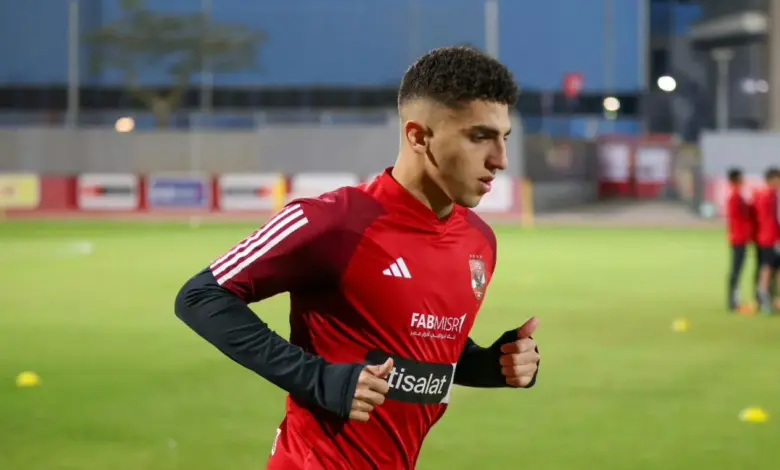 كوكا يعود لتدريبات الأهلي قبل مواجهة بورتو في كأس العالم للأندية... دفعة قوية للمارد الأحمر 1 كوكا يعود لتدريبات الأهلي قبل مواجهة بورتو في كأس العالم للأندية